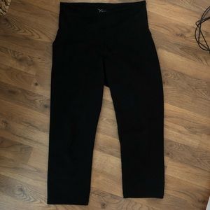 Old navy active cropped black leggings